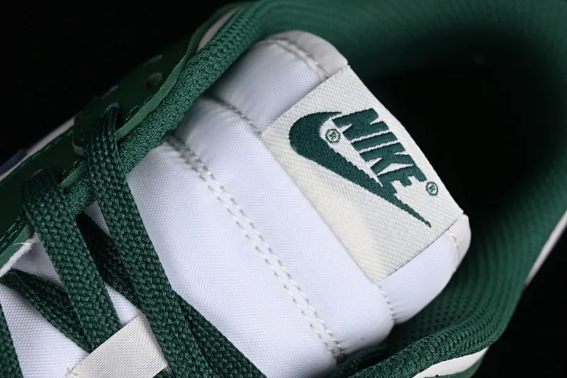 All categories Nk SB Dunk series Nk SB Dunk Low low-top sneakers C version Nk Dunk Low "Gorge Green" retro white and green SB low-top sports and leisure sneakers DD1503-300